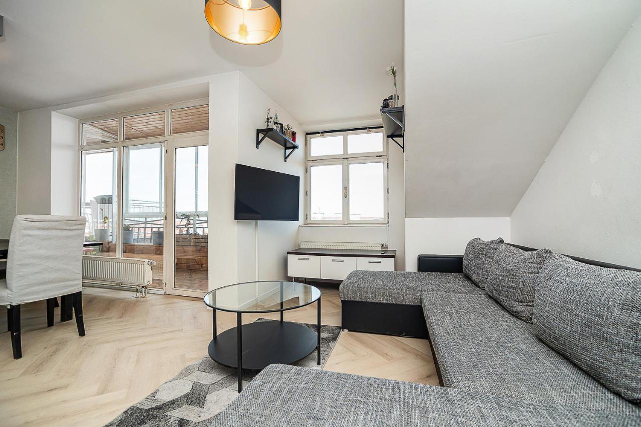 Big 4-bedroom Flat, Terrace With Great Vitkov View Apartamento Praga