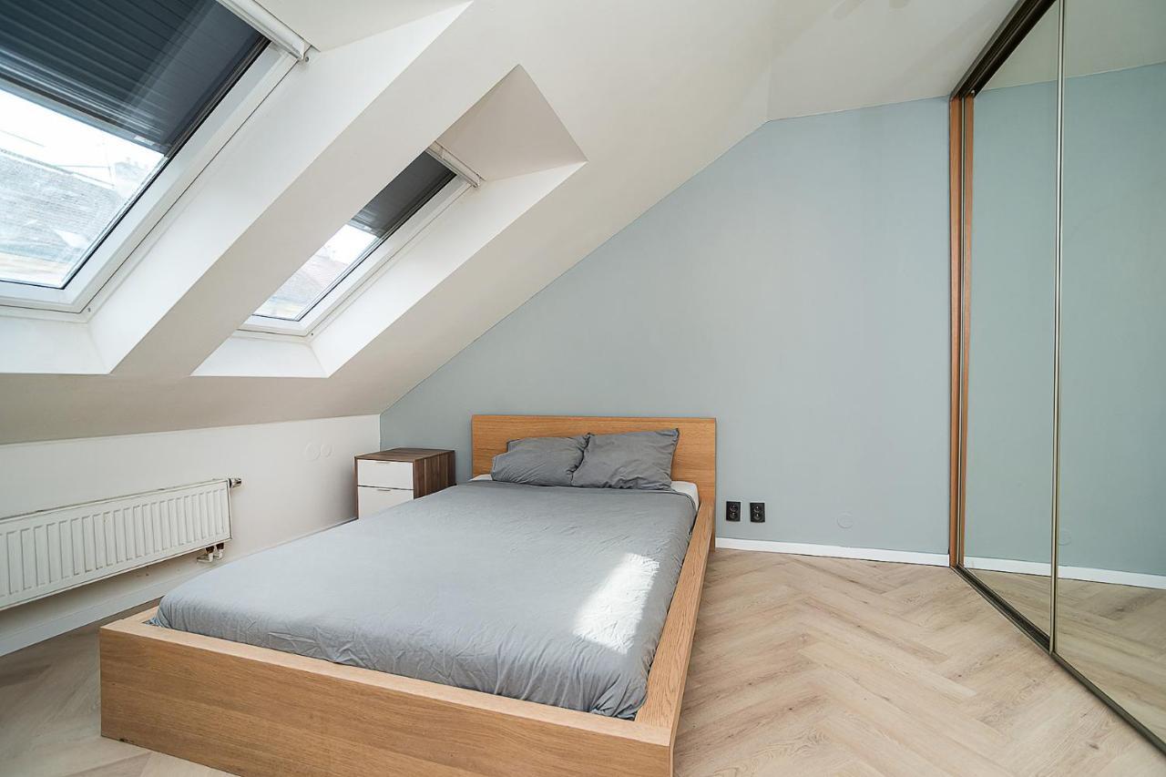 Apartamento Big 4-bedroom Flat, Terrace With Great Vitkov View Praga